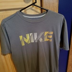Nike tee